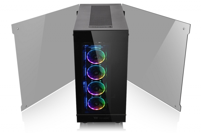View 91 - mutatós és hűvös üvegtorony a Thermaltake-től