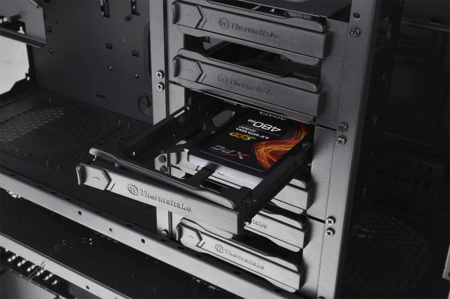 View 91 - mutatós és hűvös üvegtorony a Thermaltake-től