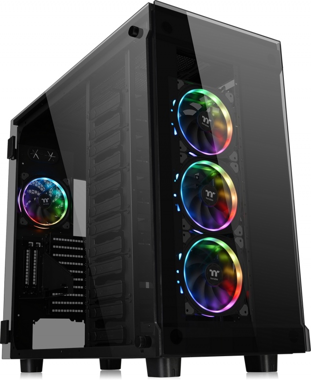 View 91 - mutatós és hűvös üvegtorony a Thermaltake-től