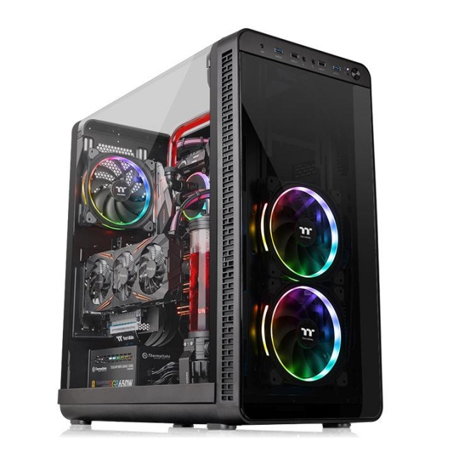 Tovább bővül a Thermaltake View számítógépház-családja