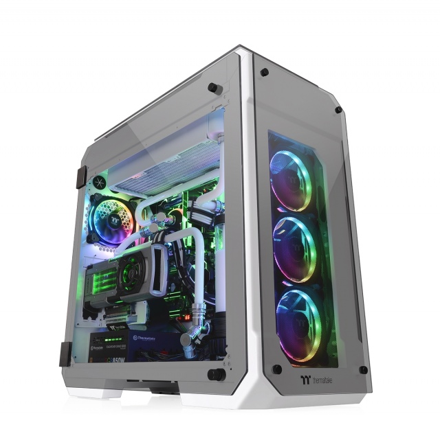 Hófehér házzal bővült a Thermaltake View család