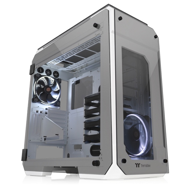 Hófehér házzal bővült a Thermaltake View család