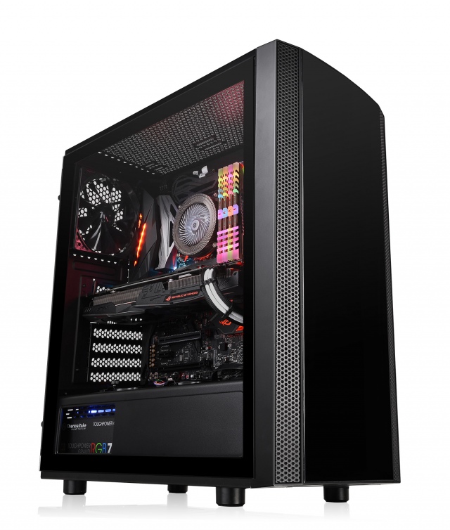 A Thermaltake bemutatta a Versa J sorozatot