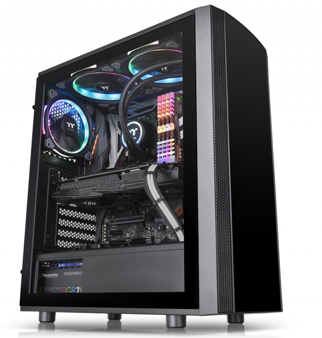 A Thermaltake bemutatta a Versa J sorozatot