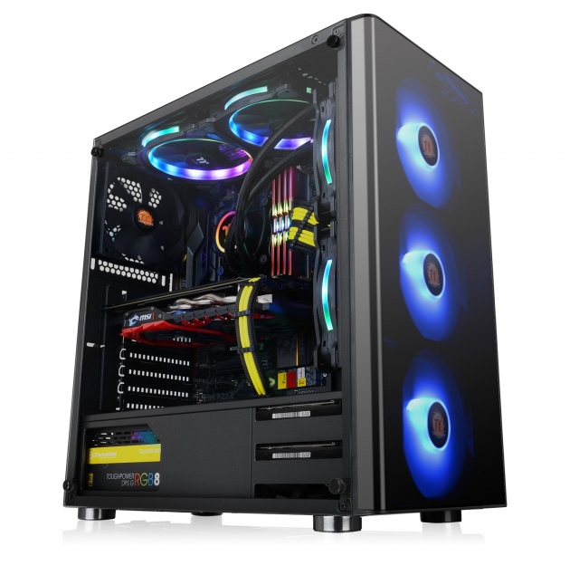 A Thermaltake bemutatta a Versa J sorozatot