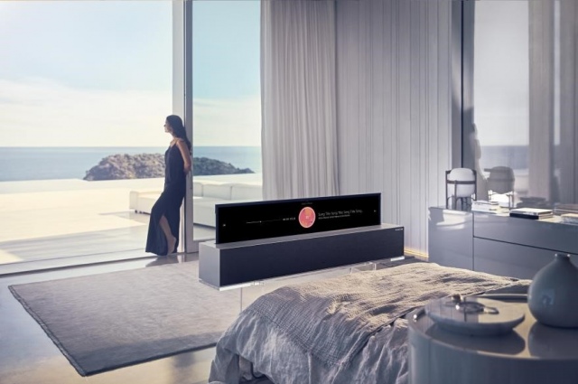 Csavard fel a tévédet! Jön az LG Signature OLED TV R