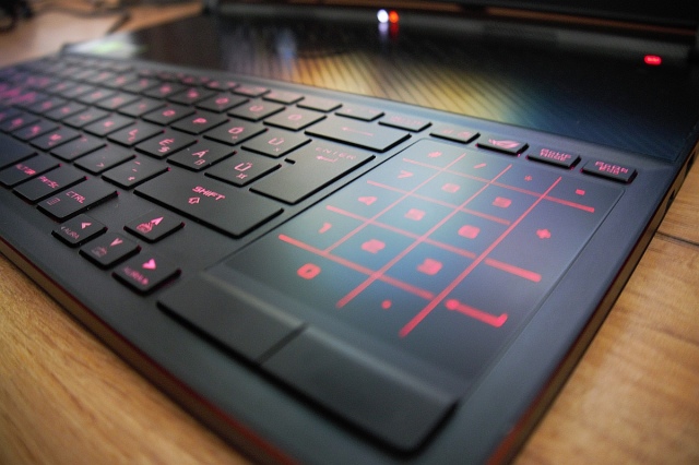 ASUS Zephyrus S GX531GX – A millió forintos laptop