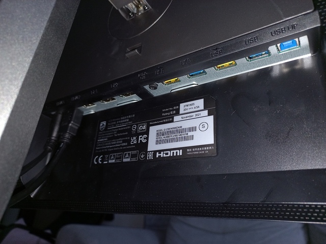 Philips Momentum 27M1N5500ZA monitorteszt – Gamer nyakkendőben