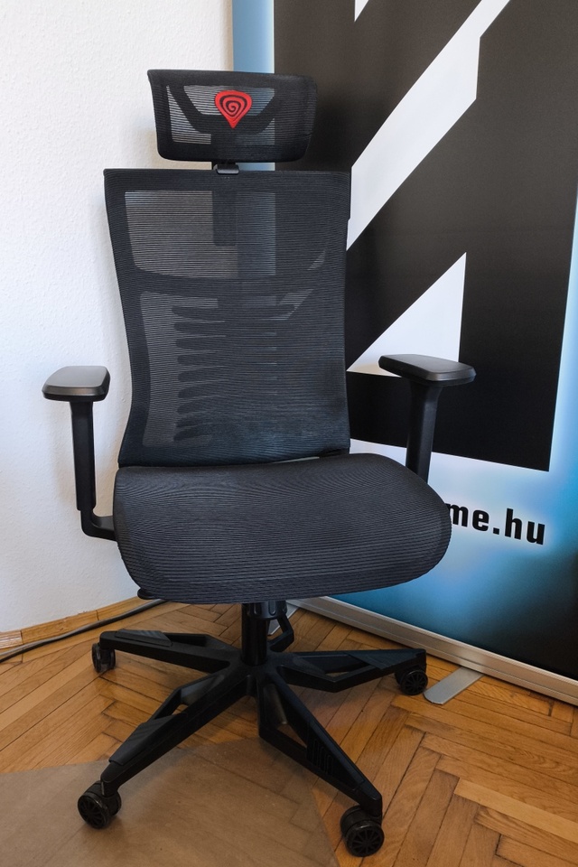 Genesis Astat 700 G2 székteszt