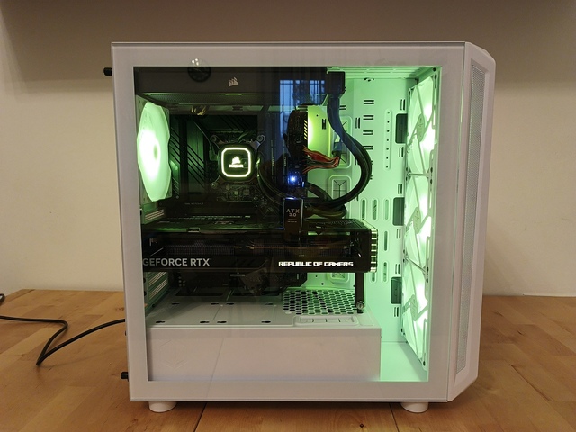 Endorfy Arx 700 White ARGB teszt – A hófehér paripa a herceg részére