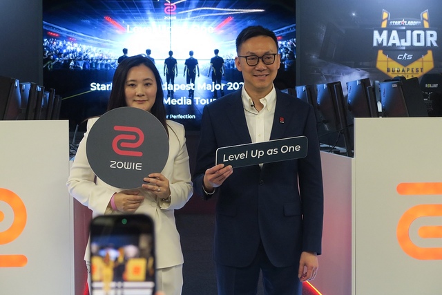 A Zowie 600 Hz-es gamer monitorain versenyeztek a budapesti CS2 Major torna résztvevői